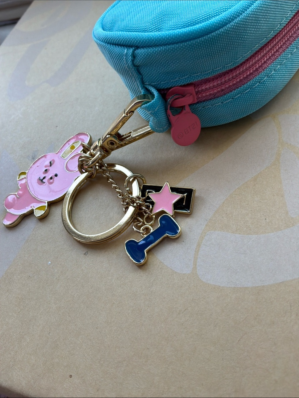 Cooky Pencil Case with Keychain - Picture 4 of 5
